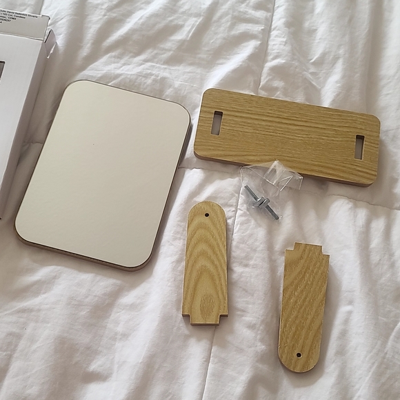 Hello kitty wood mirror - Picture 4 of 5